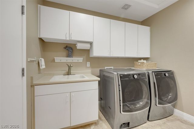 15 Oro Valley Drive, Henderson, NV 89052