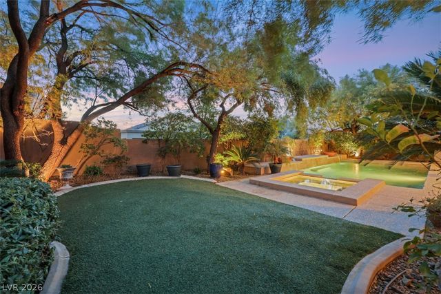 15 Oro Valley Drive, Henderson, NV 89052