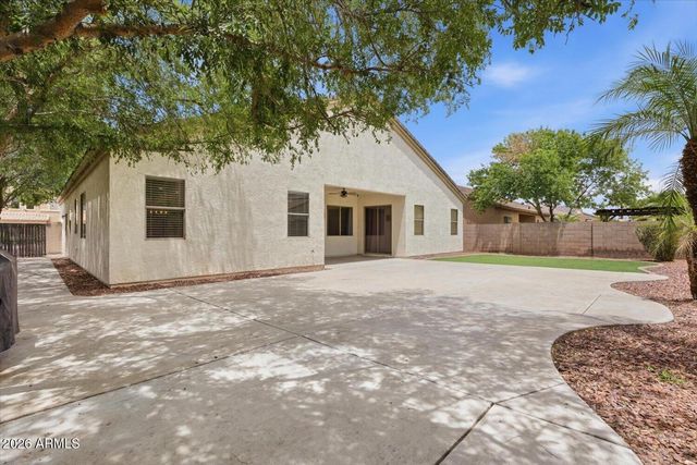 13041 W ESTERO Lane, Litchfield Park, AZ 85340