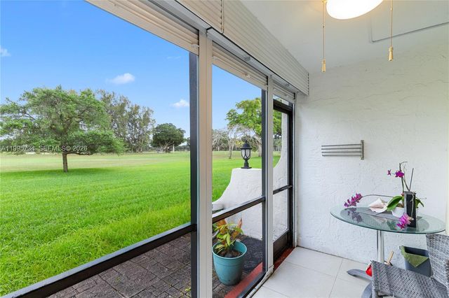 9200 W Hollybrook Lake Drive 102, Pembroke Pines, FL 33025