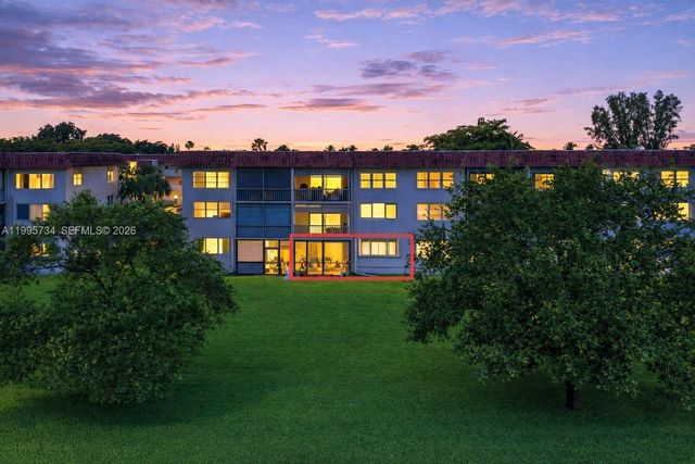 9200 W Hollybrook Lake Drive 102, Pembroke Pines, FL 33025