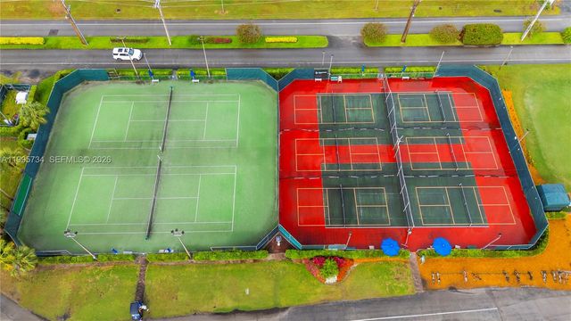 9200 W Hollybrook Lake Drive 102, Pembroke Pines, FL 33025