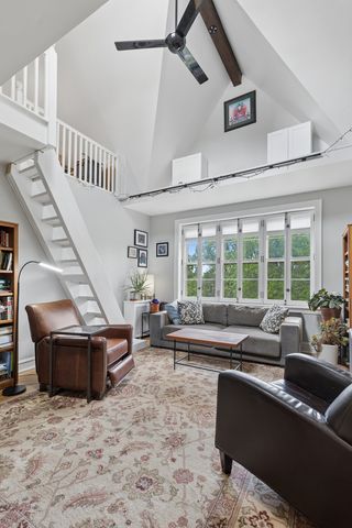 1210 Central Street 3N, Evanston, IL 60201