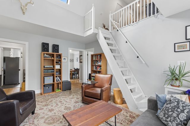 1210 Central Street 3N, Evanston, IL 60201