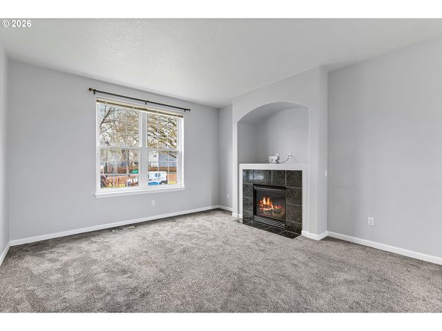 3750 Se TWELVE OAKS St, Hillsboro, OR 97123