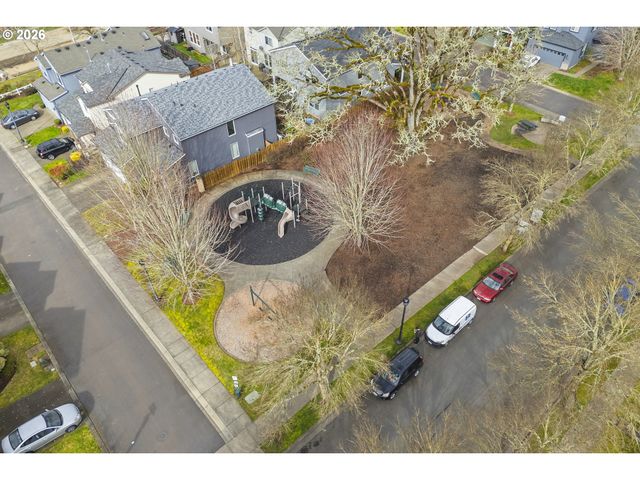 3750 Se TWELVE OAKS St, Hillsboro, OR 97123