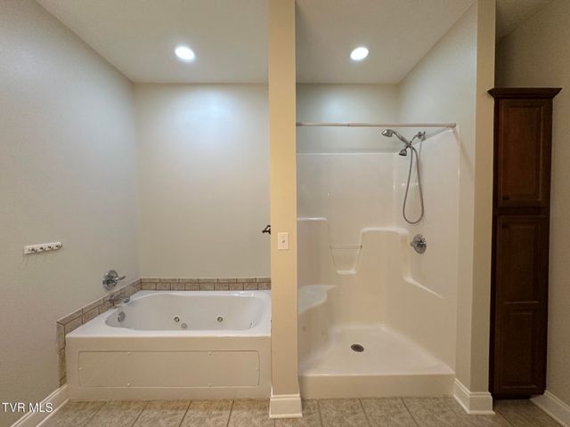 3838 Oakley Place, Kingsport, TN 37664
