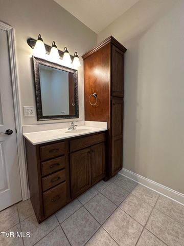 3838 Oakley Place, Kingsport, TN 37664