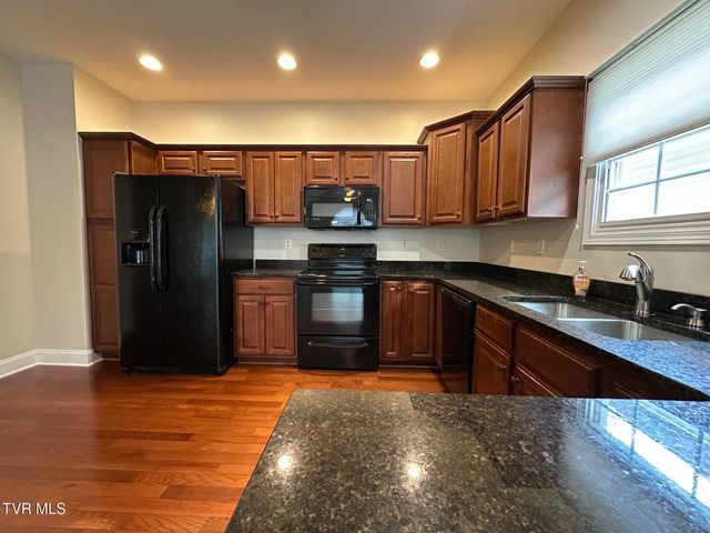 3838 Oakley Place, Kingsport, TN 37664