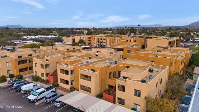 1810 E Blacklidge Dr Apt 726, Tucson, AZ 85719