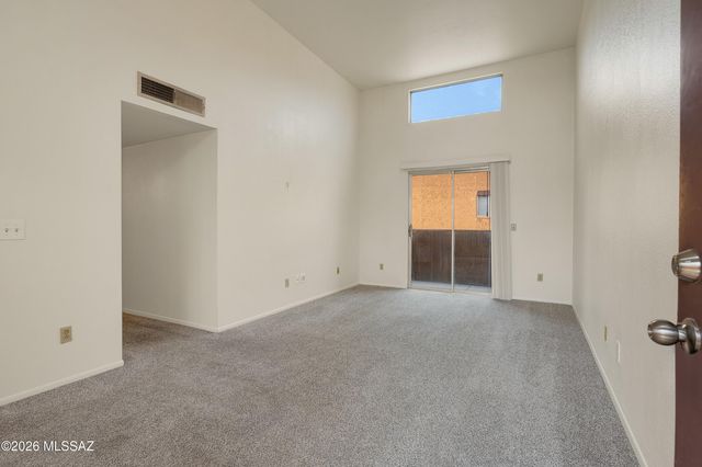 1810 E Blacklidge Dr Apt 726, Tucson, AZ 85719