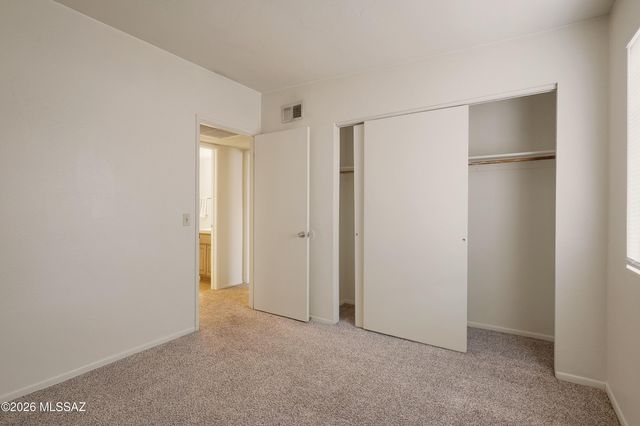 1810 E Blacklidge Dr Apt 726, Tucson, AZ 85719