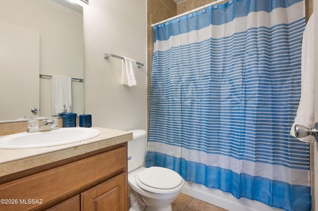 1810 E Blacklidge Dr Apt 726, Tucson, AZ 85719