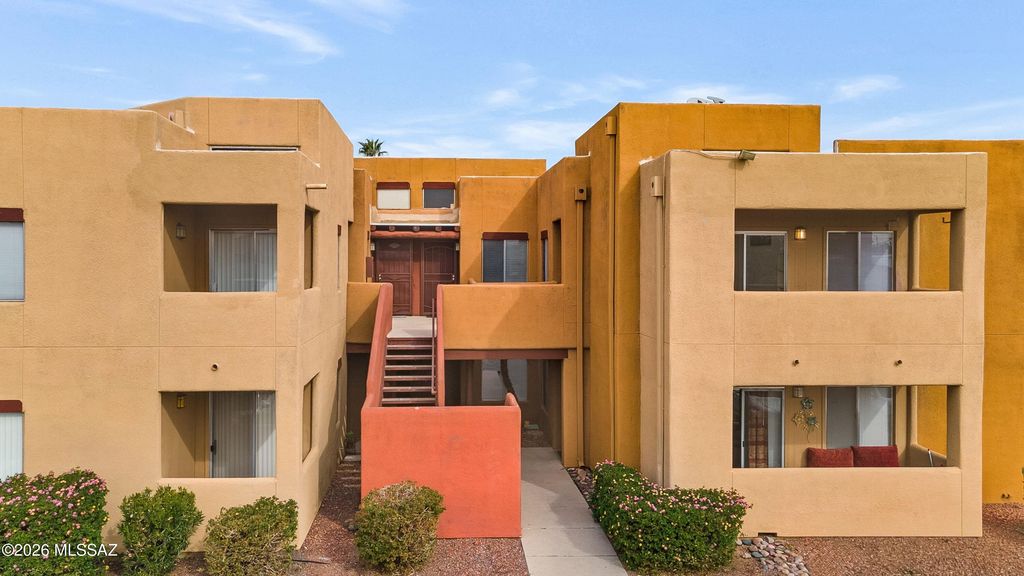 1810 E Blacklidge Dr Apt 726, Tucson, AZ 85719