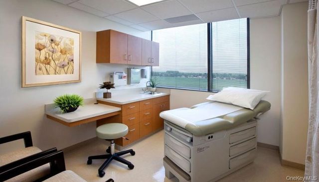 57-35 Lawrence St CF-BA, Flushing, NY 11355