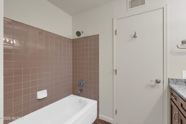 7221 E Clayridge Drive, Tucson, AZ 85750