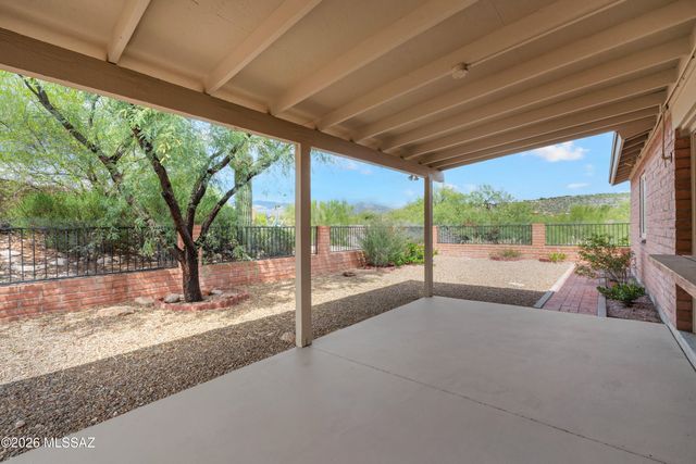 7221 E Clayridge Drive, Tucson, AZ 85750