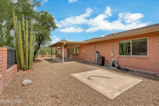 7221 E Clayridge Drive, Tucson, AZ 85750