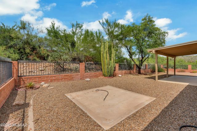 7221 E Clayridge Drive, Tucson, AZ 85750