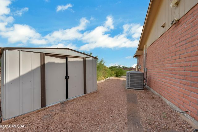 7221 E Clayridge Drive, Tucson, AZ 85750