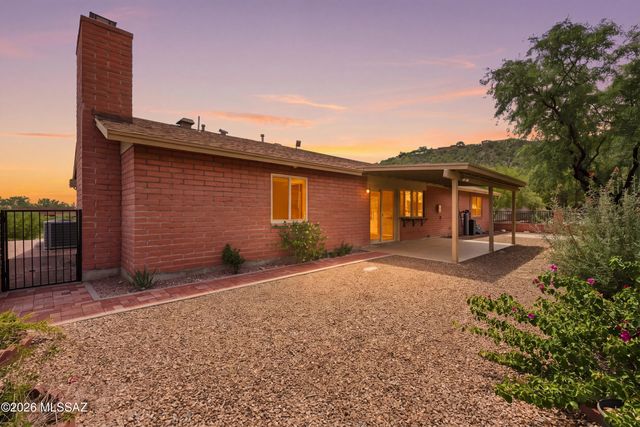 7221 E Clayridge Drive, Tucson, AZ 85750