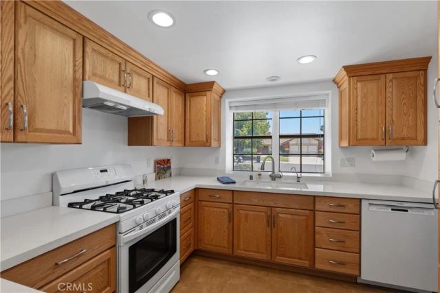 131 Spindlewood Avenue, Camarillo, CA 93012