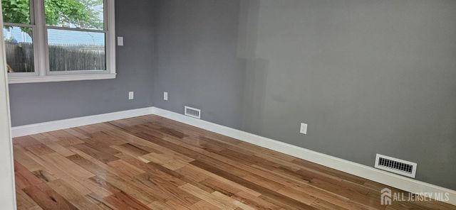 15 N Pennington Road N, New Brunswick, NJ 08901