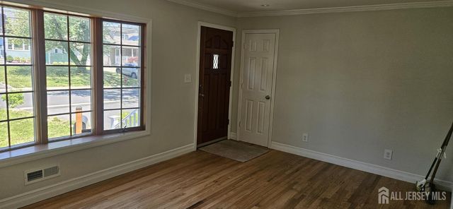 15 N Pennington Road N, New Brunswick, NJ 08901