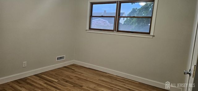 15 N Pennington Road N, New Brunswick, NJ 08901