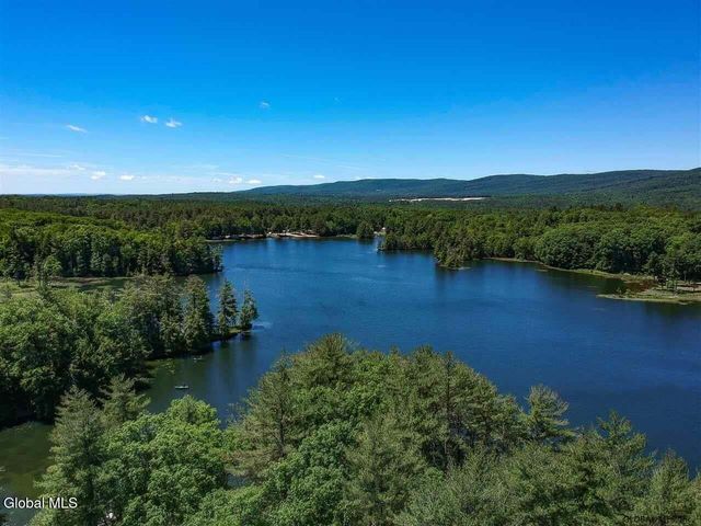 2 Birch Court, Corinth, NY 12822