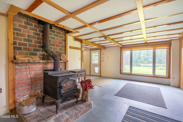 2 Birch Court, Corinth, NY 12822