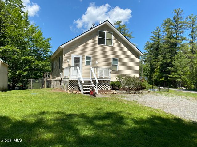 2 Birch Court, Corinth, NY 12822