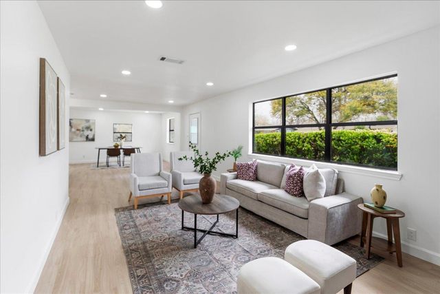 1109 Arcadia Ave, Austin, TX 78757