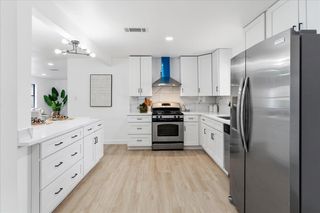 1109 Arcadia Ave, Austin, TX 78757