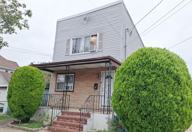 151 Lincoln Avenue, Mineola, NY 11501