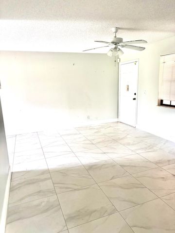 4121 Oak Terrace Drive, Greenacres, FL 33463