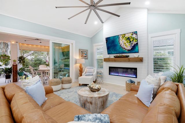 212 Ridgeway Rd, St Augustine, FL 32080