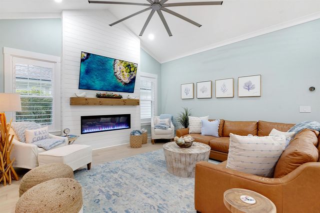 212 Ridgeway Rd, St Augustine, FL 32080