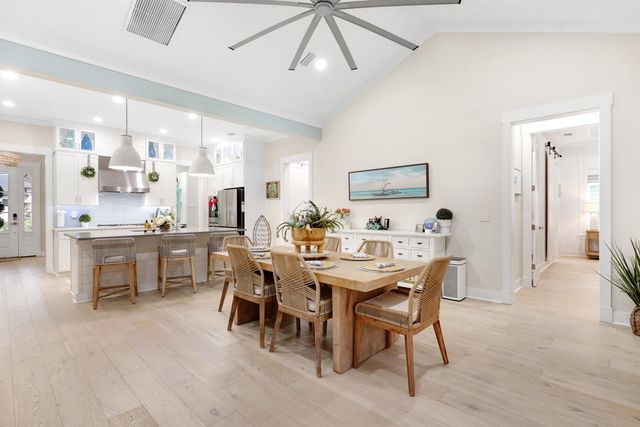 212 Ridgeway Rd, St Augustine, FL 32080