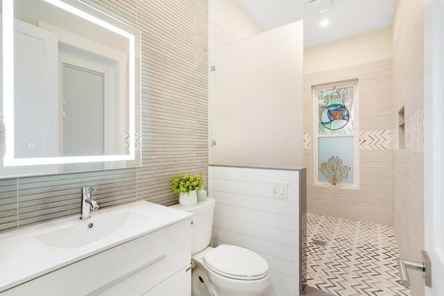 212 Ridgeway Rd, St Augustine, FL 32080