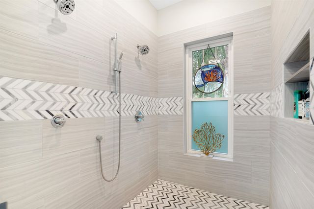 212 Ridgeway Rd, St Augustine, FL 32080