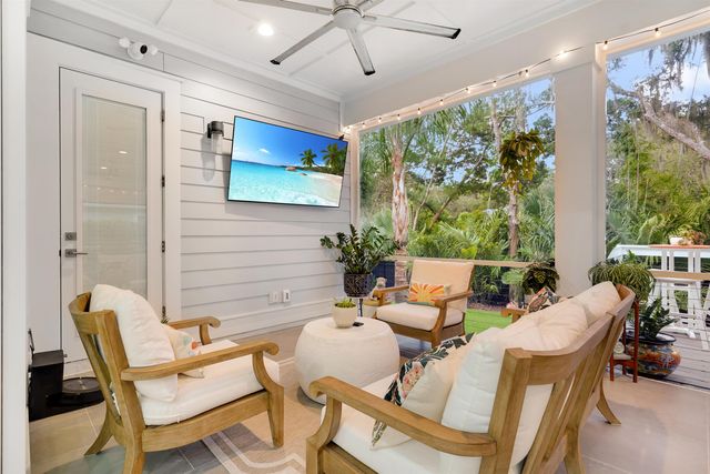 212 Ridgeway Rd, St Augustine, FL 32080