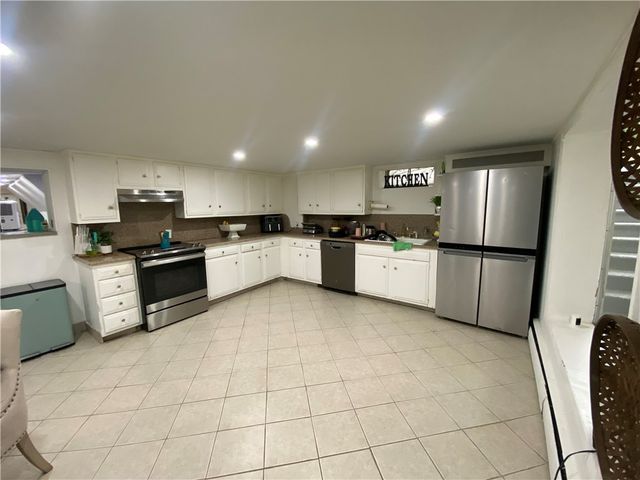 109 Cobble Hill Road, Lincoln, RI 02865