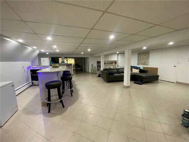 109 Cobble Hill Road, Lincoln, RI 02865