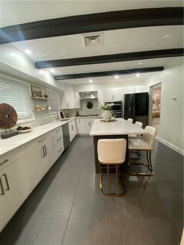 109 Cobble Hill Road, Lincoln, RI 02865