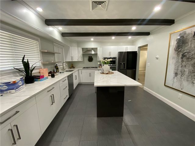 109 Cobble Hill Road, Lincoln, RI 02865