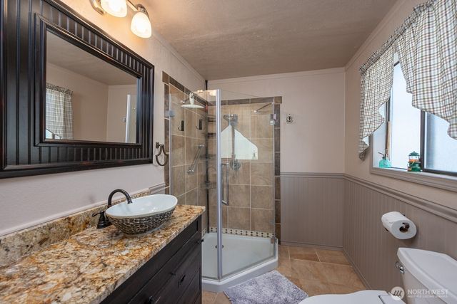 8630 Hillcrest Drive NE, Moses Lake, WA 98837