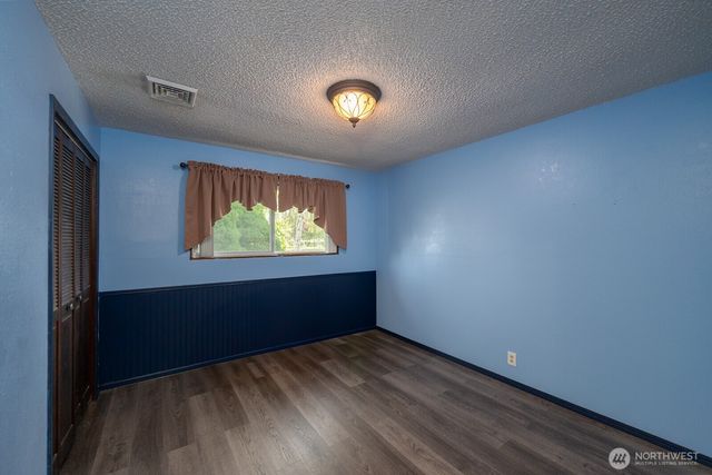 8630 Hillcrest Drive NE, Moses Lake, WA 98837