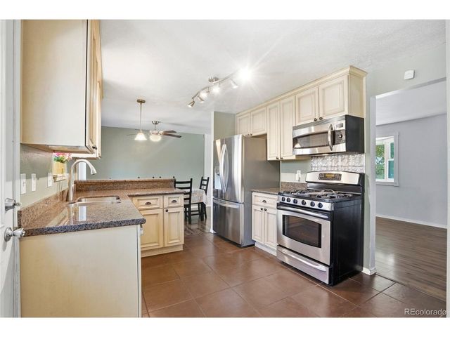 6740 Devinney St, Arvada, CO 80004