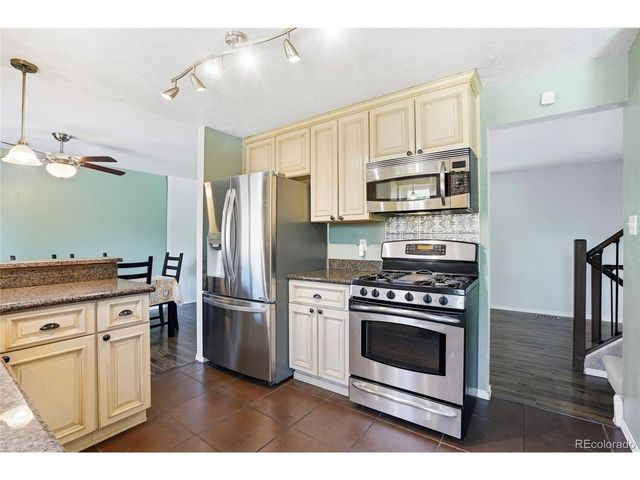 6740 Devinney St, Arvada, CO 80004